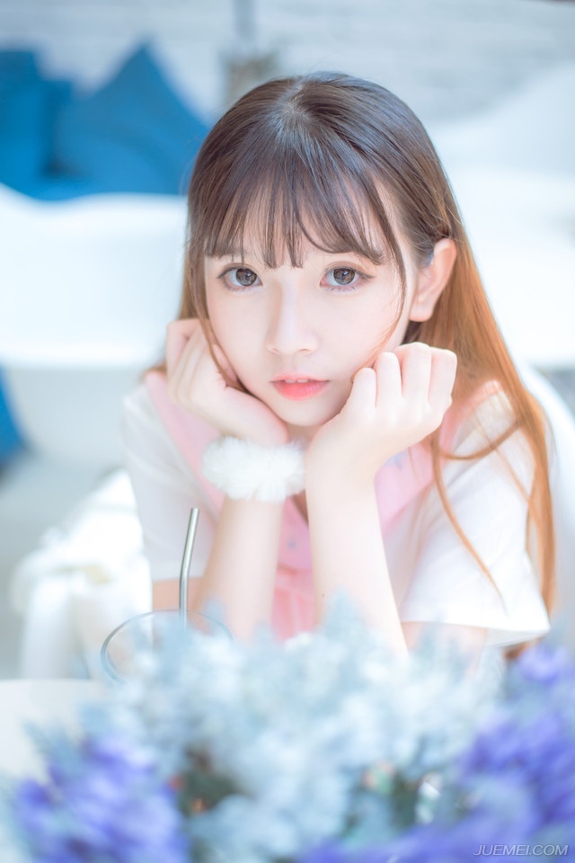 一刹真情，不能说那是假的。爱情永恒，不能说只有那一刹。